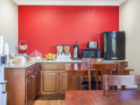 Econo Lodge Lanett チェンバースのホテル