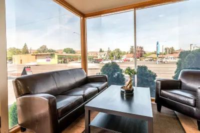 Holiday Lodge Yakima Hotels in Yakima