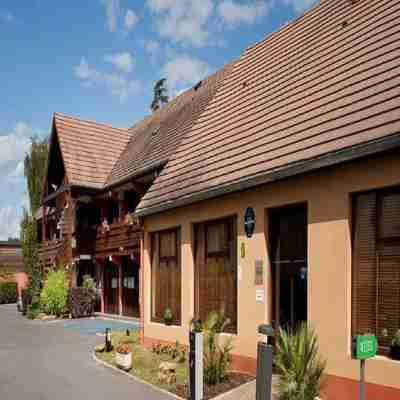 Campanile Beauvais Hotel Exterior