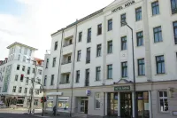 Hotel Nova Các khách sạn gần Stolperstein Wegfrass