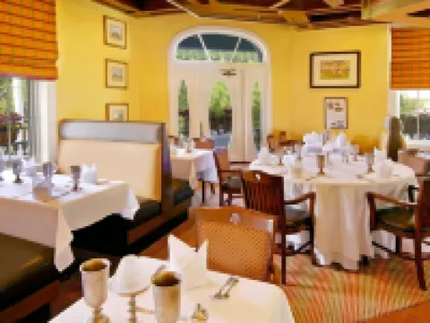 La Posada Hotel Hotels in Laredo