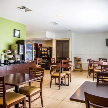 Sleep Inn & Suites