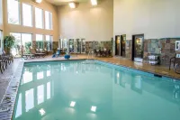 Comfort Inn & Suites - Pools