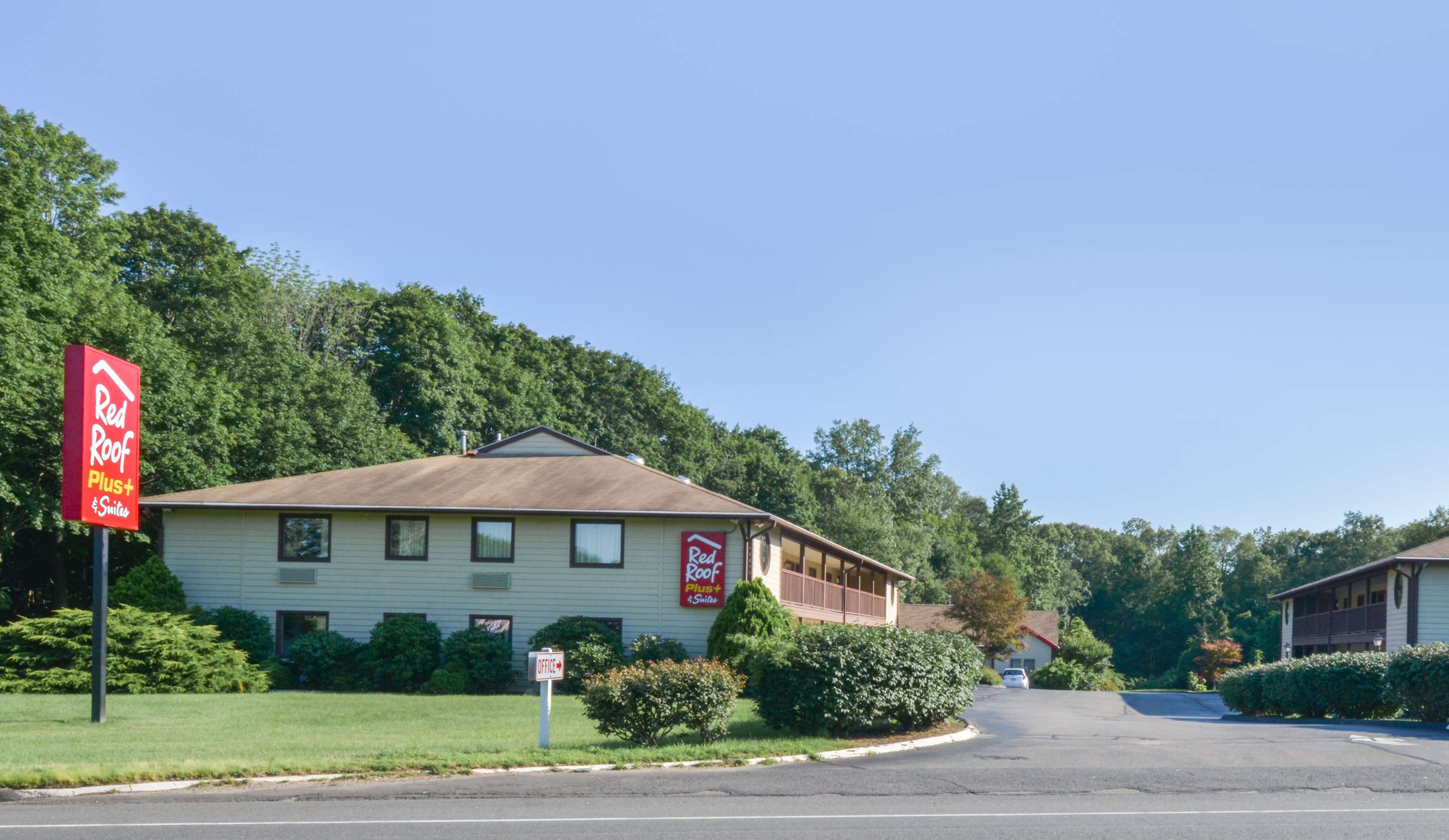 Red Roof Inn Plus+ & Suites Guilford