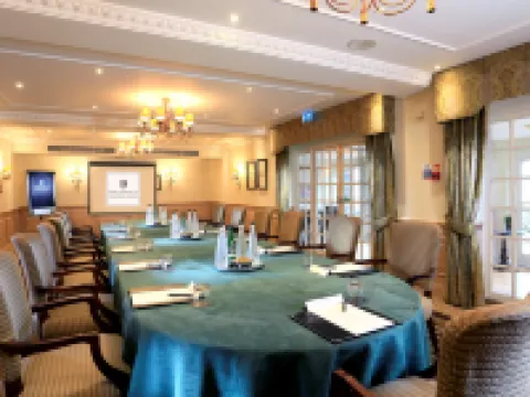 Macdonald Compleat Angler Hotels in Marlow