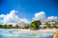 Umaya Resort & Adventures - Beach