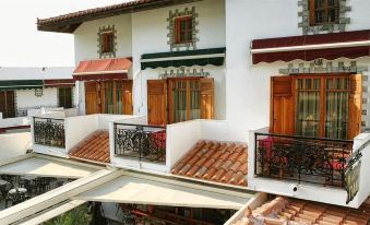 Yianna Hotel - Housity