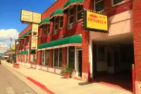 Two Sunsets Hotel Hotels near Panguitch