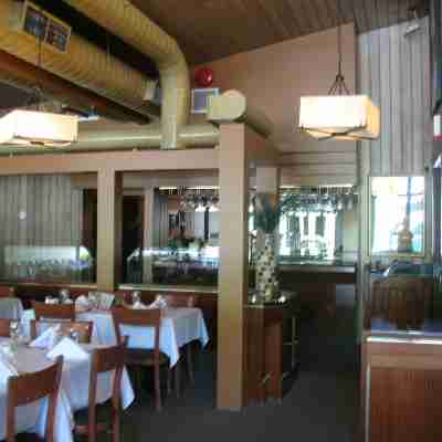 Hotel Stoneham Dining/Meeting Rooms
