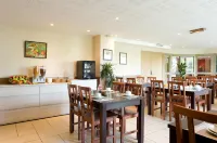 Residhotel les Hauts d'Andilly Hotels in Saint-Prix