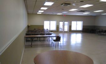 Paris Inn and Suites