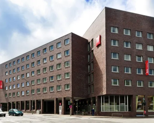 Ibis Hamburg Alsterring Hotels near Hammer Park