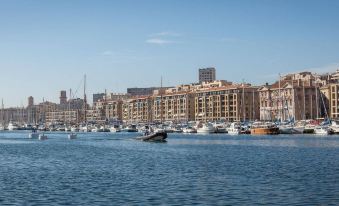 Life Marseille Vieux Port