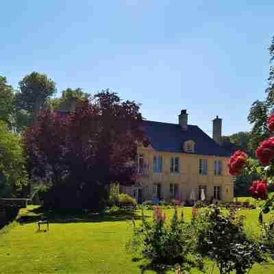 Chateau de Bellefontaine Hotel Exterior