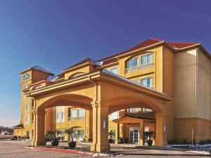 La Quinta Inn & Suites by Wyndham Fort Worth Eastchase