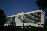 El Aurassi Hotel dekat Grand Poste