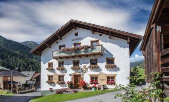 Pension der Steinbock - Das 300 Jahre Alte Bauernhaus - Tirol