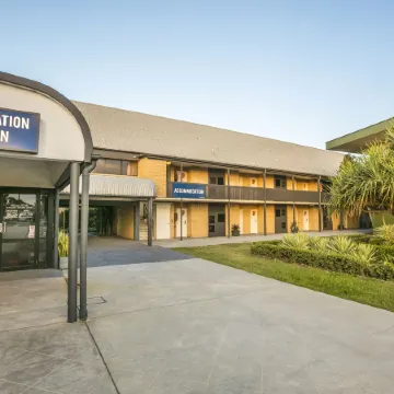 Nightcap at Kawana Waters Hotel