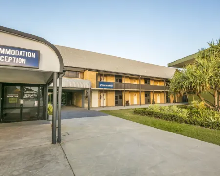 ไนท์แคปที่โรงแรมคาวานาวอเตอร์ส โรงแรมในมูลูลาบา