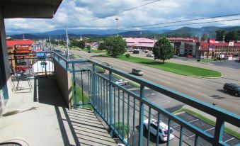 Arbors at Island Landing Hotel & Suites
