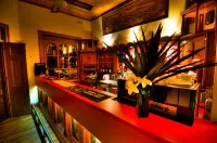 Poet's Recall Motel Hotels in Gundagai