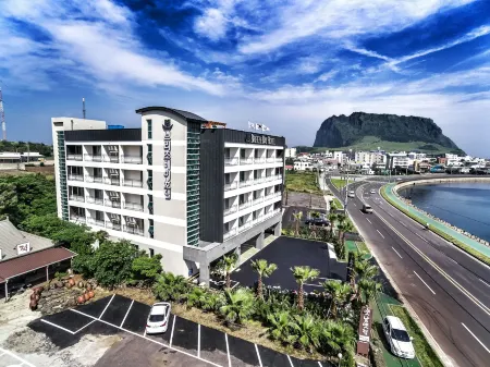 Breeze Bay Hotel
