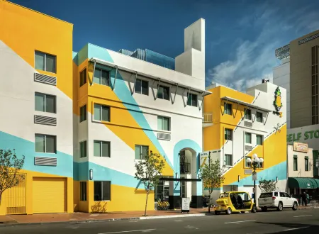 Staypineapple, Hotel Z, Gaslamp Quarter San Diego