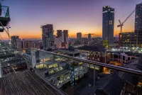 Apartment Wharf - Discovery Dock West Hotels in Lontoo