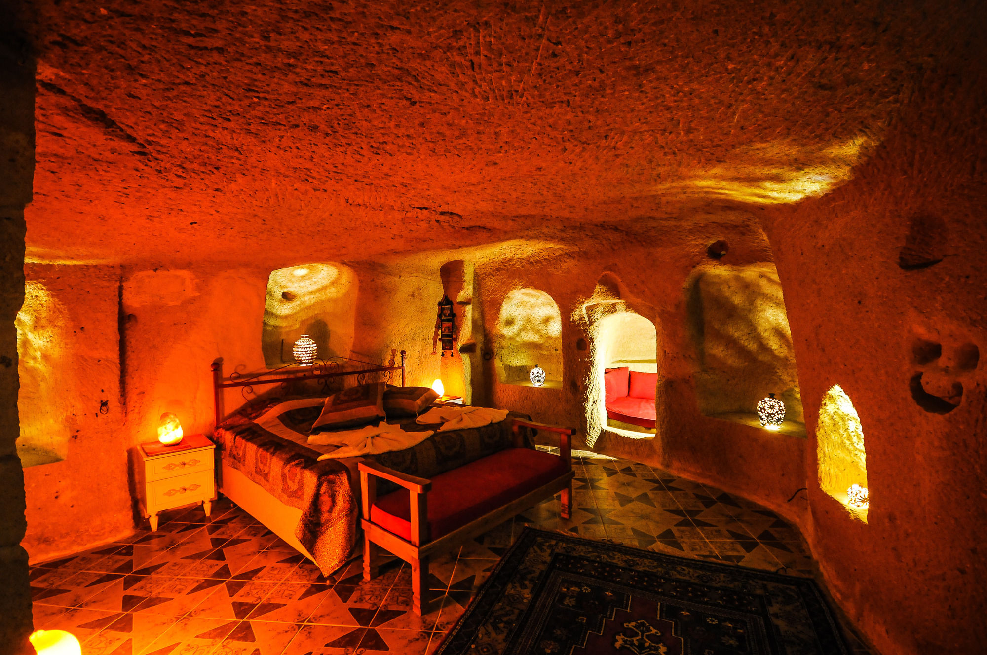 Helios Cave Hotel