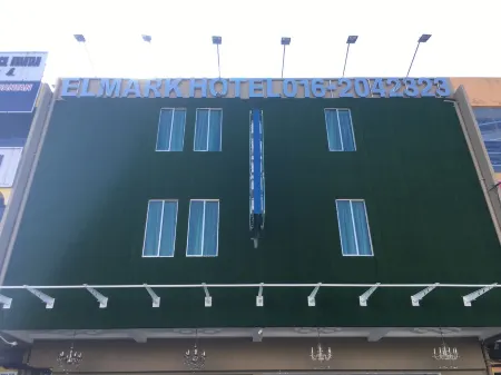 Elmark Hotel Kuantan Отели рядом с достопримечательностью «Эспланаде Куатан»