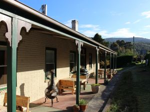 The National Park Hotel & Pub