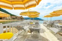 Hotel La Marina