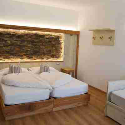 Garni & Wellness Anderle Rooms