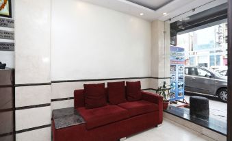 OYO 14687 Hotel Avtar