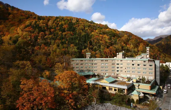 定山溪翠山亭酒店