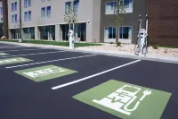 La Quinta Inn & Suites by Wyndham South Jordan - parking