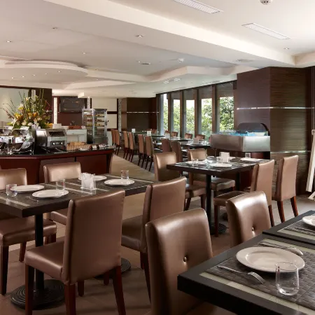 Taichung Charming City Hotel Отели рядом с достопримечательностью «Храм Паочуэ»