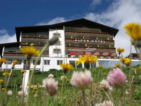 Alpenhotel Laurin Отели рядом с достопримечательностью «Obergurgl  Hochgurgl Ski Area»