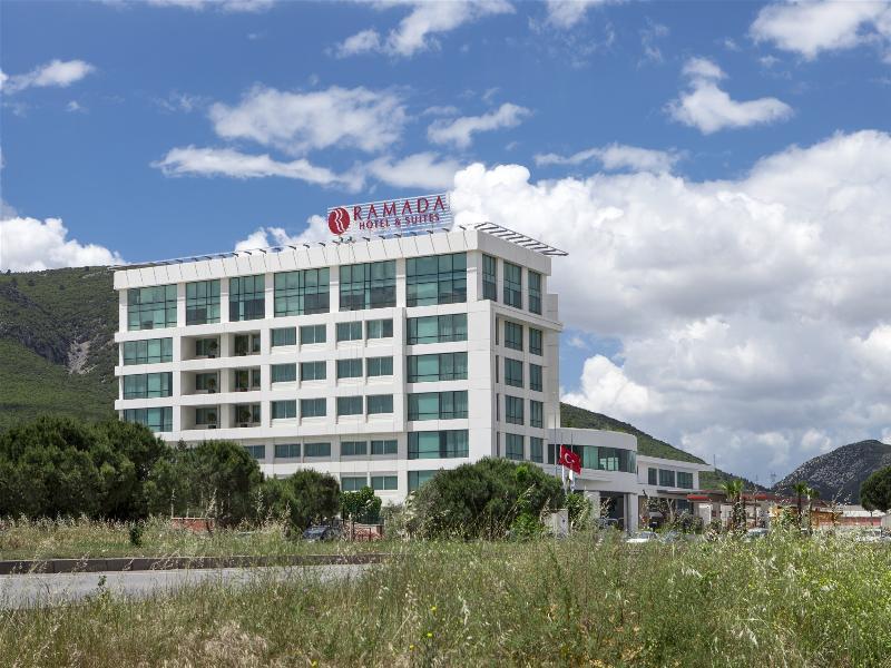 Ramada Hotel & Suites by Wyndham Izmir Kemalpasa