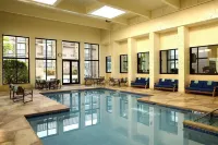 Sheraton Milwaukee Brookfield Hotel - Pools