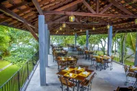 Thotupola Lakeside فنادق في موراتوا