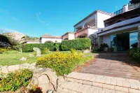 Hotel Li Graniti Hotels near Gregoland