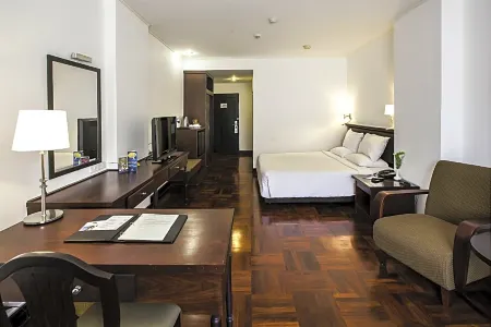 โรงแรมเลอชาร์ม เวียงจันทน์