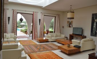 African Queen Spa