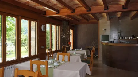 Hotel Los Nogales Отели в г. Sahun