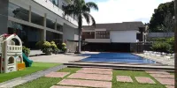 Novena Hotel Bandung - piscina