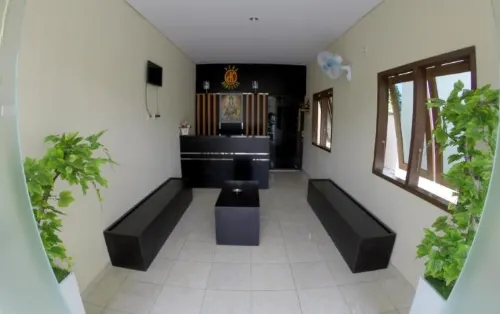 Deka Homestay فنادق في Cakranegara