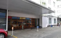 Emilia Hotel by Amazing - Palembang - Parkplatz
