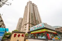 Simple Capsule Hotel (Lanzhou Railway Station)