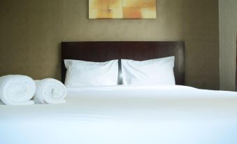 Cozy at Sudirman Park Apartment Near to Scbd